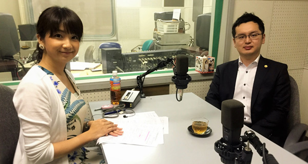 アナウンサーの堰八紗也佳(せきはち さやか)さんと種田紘志弁護士