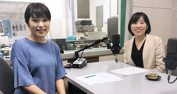 アナウンサーの宮地麻理子さん(左)と札幌弁護士会 桝井妙子弁護士(右)